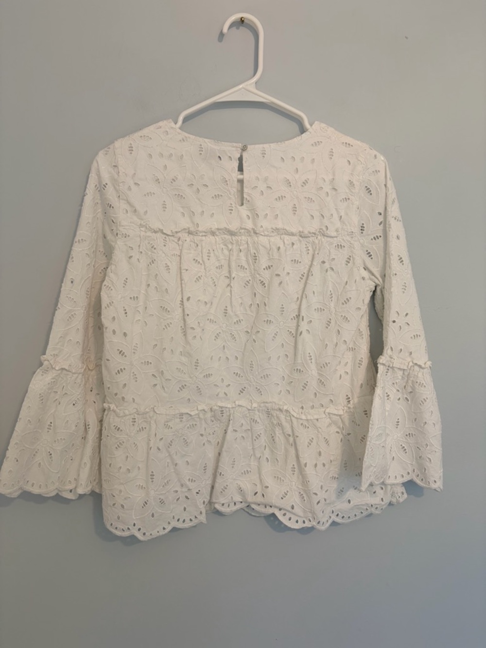 Vineyard Vines White Eyelet Peplum Top - Picture 3 of 9